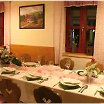 Alba מלון דשטנב אורליצקיץ הוראך