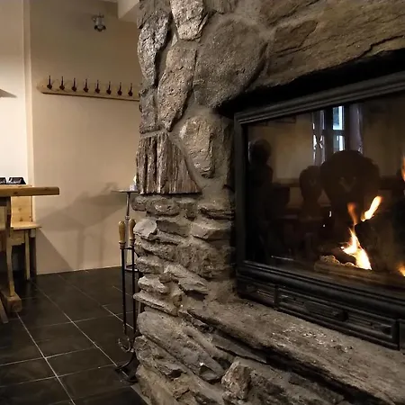 Alba Hotel 3*