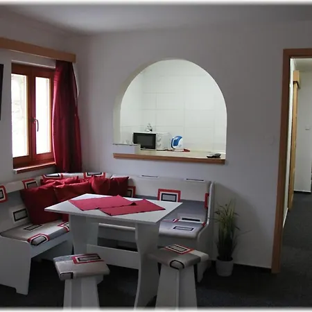 Alba Hotel 3*