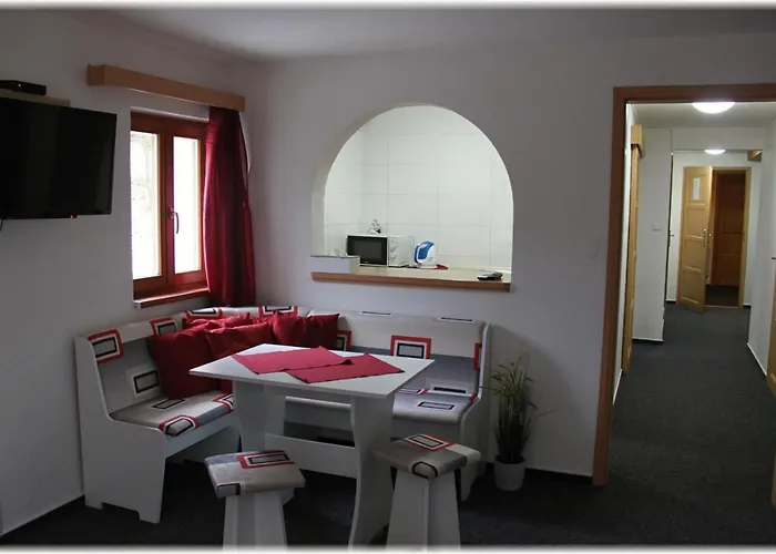 Alba Hotell 3*